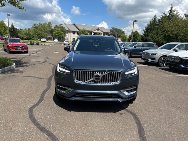 2025 Volvo XC90 Plug-In Hybrid Plus