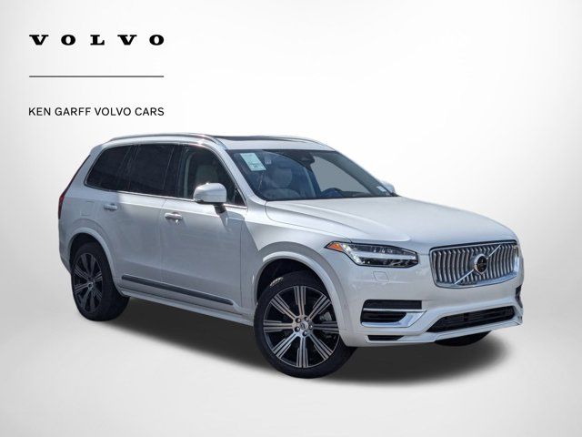 2025 Volvo XC90 Plug-In Hybrid Plus