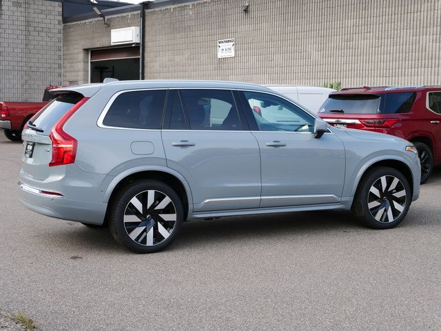 2025 Volvo XC90 Plug-In Hybrid Plus