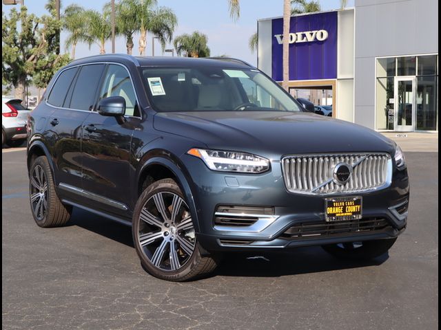 2025 Volvo XC90 Plug-In Hybrid Plus