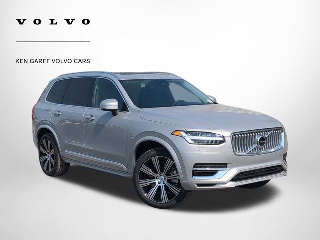 2025 Volvo XC90 Plug-In Hybrid Plus