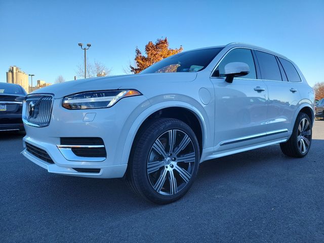 2025 Volvo XC90 Plug-In Hybrid Core