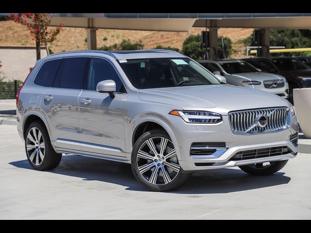 2025 Volvo XC90 Plug-In Hybrid Plus