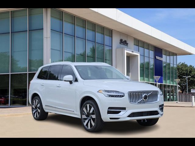 2025 Volvo XC90 Plug-In Hybrid Plus