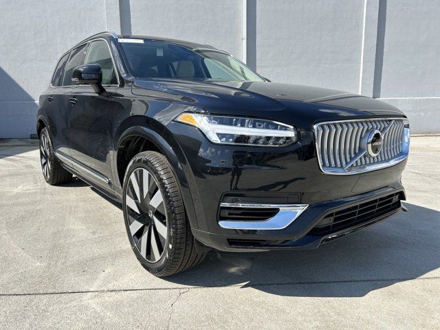 2025 Volvo XC90 Plug-In Hybrid Plus