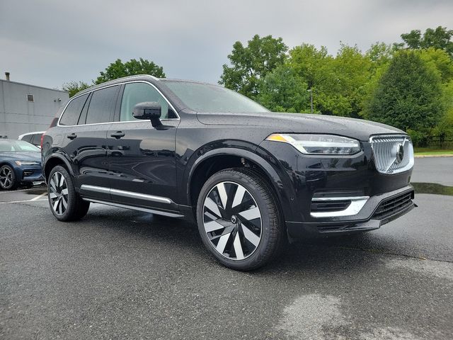 2025 Volvo XC90 Plug-In Hybrid Plus