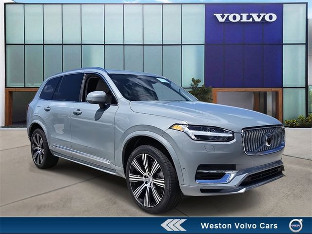 2025 Volvo XC90 Plug-In Hybrid Plus