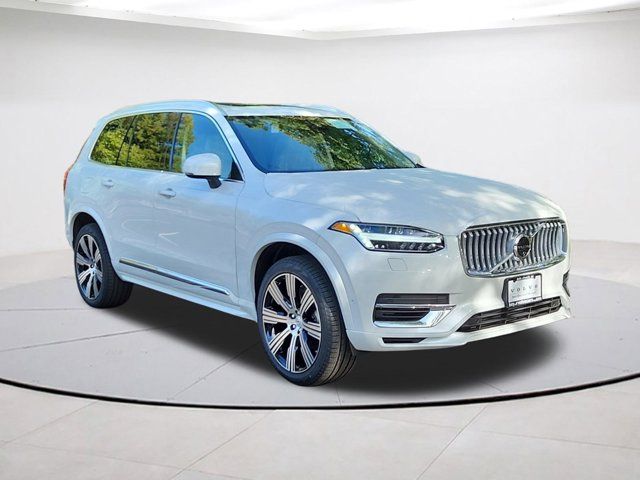 2025 Volvo XC90 Plug-In Hybrid Plus