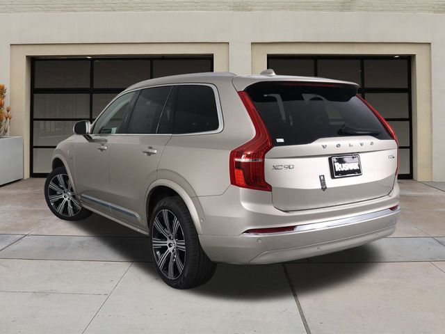 2025 Volvo XC90 Plug-In Hybrid Plus