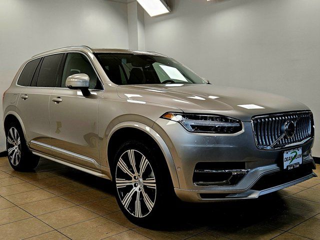 2025 Volvo XC90 Plug-In Hybrid Plus