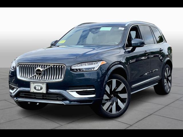 2025 Volvo XC90 Plug-In Hybrid Plus