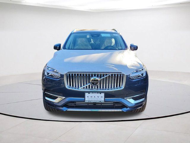 2025 Volvo XC90 Plug-In Hybrid Plus