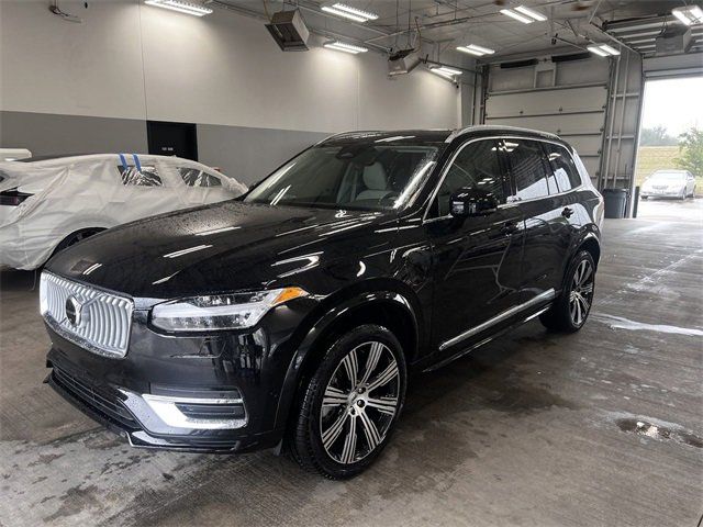 2025 Volvo XC90 Plug-In Hybrid Plus