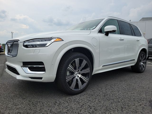 2025 Volvo XC90 Plug-In Hybrid Plus