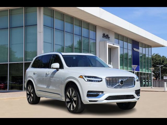 2025 Volvo XC90 Plug-In Hybrid Plus