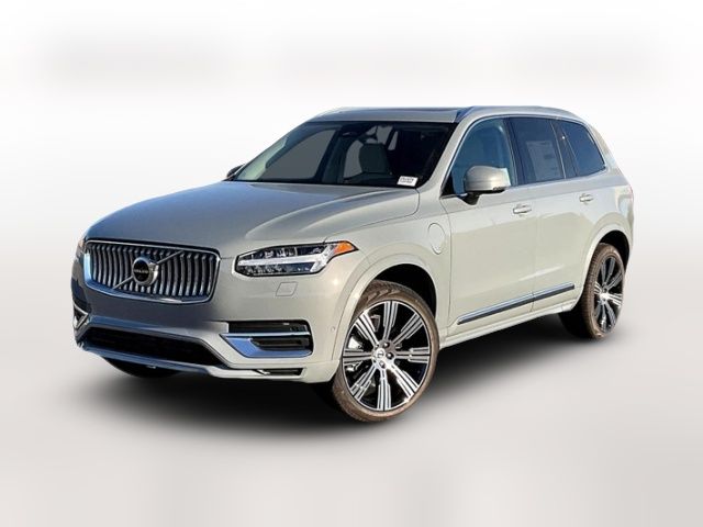 2025 Volvo XC90 Plug-In Hybrid Plus