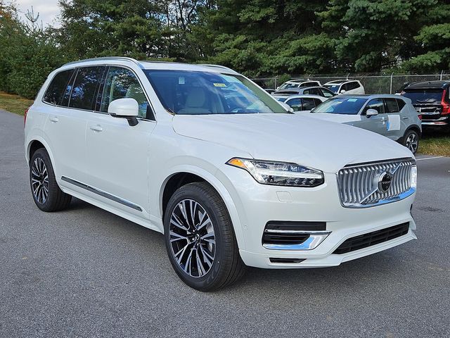 2025 Volvo XC90 Plug-In Hybrid Plus