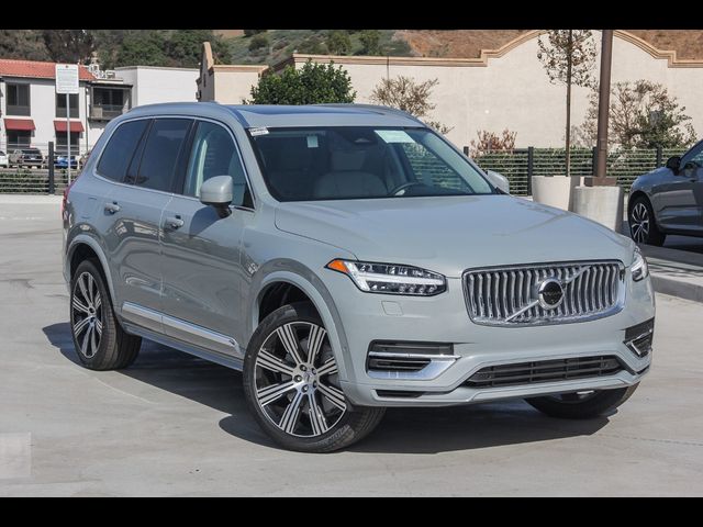 2025 Volvo XC90 Plug-In Hybrid Plus