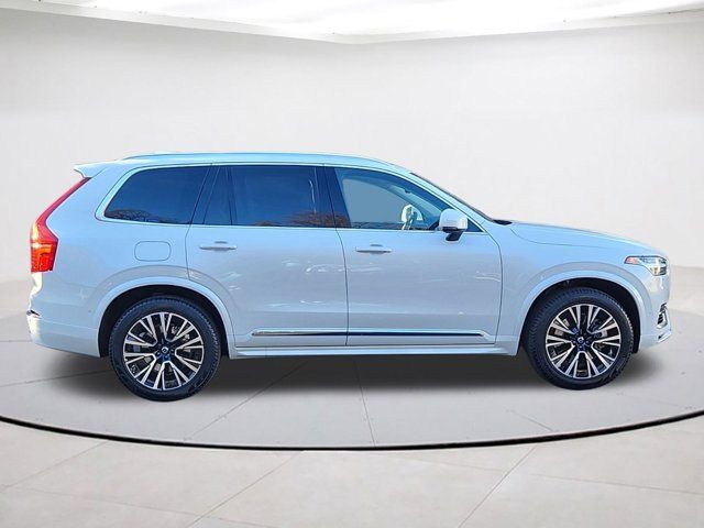 2025 Volvo XC90 Plug-In Hybrid Plus