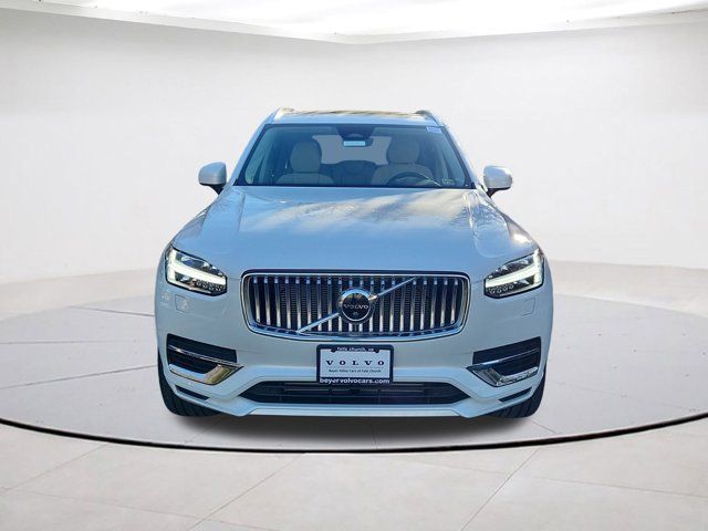 2025 Volvo XC90 Plug-In Hybrid Plus