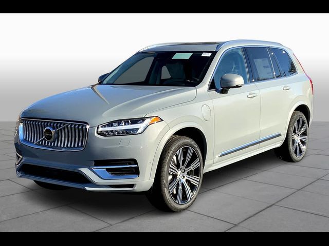 2025 Volvo XC90 Plug-In Hybrid Plus