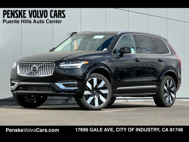 2025 Volvo XC90 Plug-In Hybrid Plus