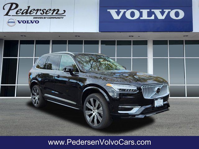 2025 Volvo XC90 Plug-In Hybrid Plus