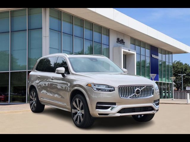 2025 Volvo XC90 Plug-In Hybrid Plus