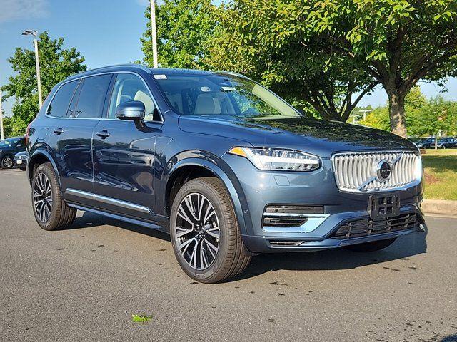 2025 Volvo XC90 Plug-In Hybrid Plus