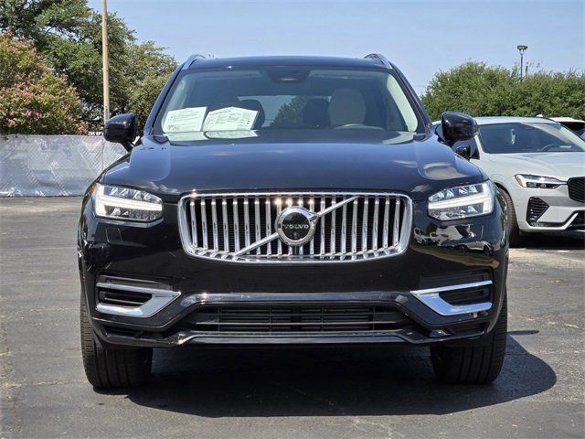 2025 Volvo XC90 Plug-In Hybrid Plus
