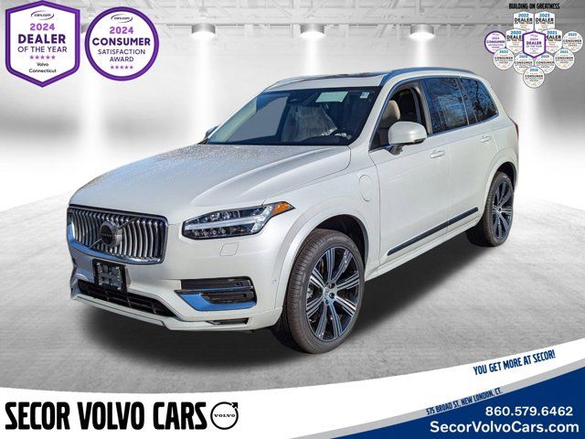 2025 Volvo XC90 Plug-In Hybrid Plus