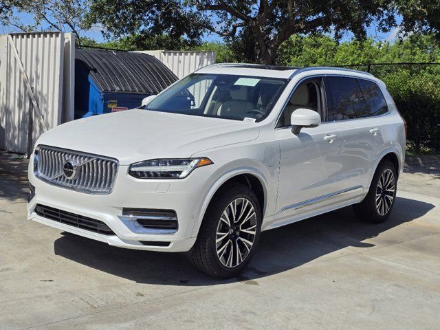 2025 Volvo XC90 Plug-In Hybrid Plus