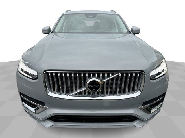 2025 Volvo XC90 Plug-In Hybrid Plus