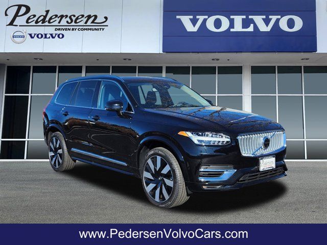 2025 Volvo XC90 Plug-In Hybrid Plus