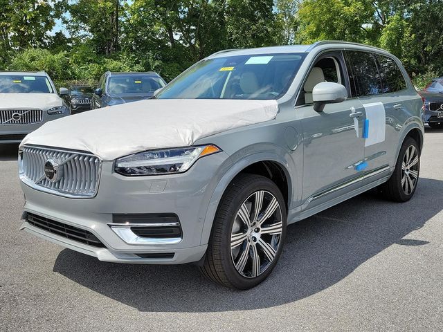 2025 Volvo XC90 Plug-In Hybrid Plus