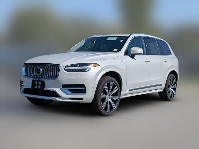 2025 Volvo XC90 Plug-In Hybrid Plus