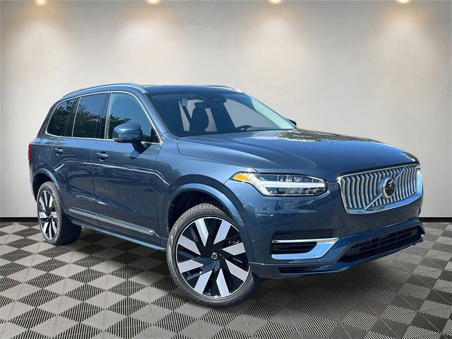 2025 Volvo XC90 Plug-In Hybrid Plus