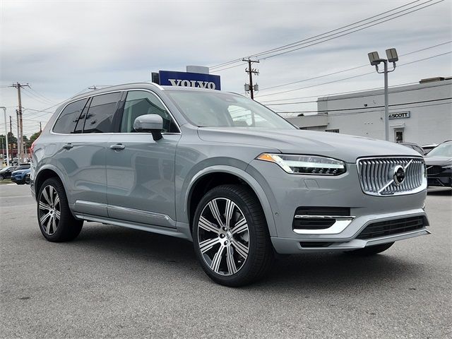 2025 Volvo XC90 Plug-In Hybrid Plus