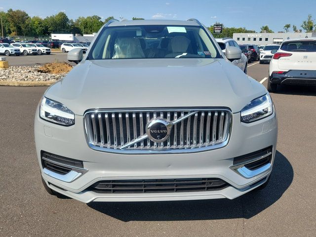 2025 Volvo XC90 Plug-In Hybrid Plus