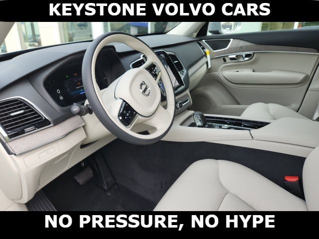 2025 Volvo XC90 Plug-In Hybrid Plus