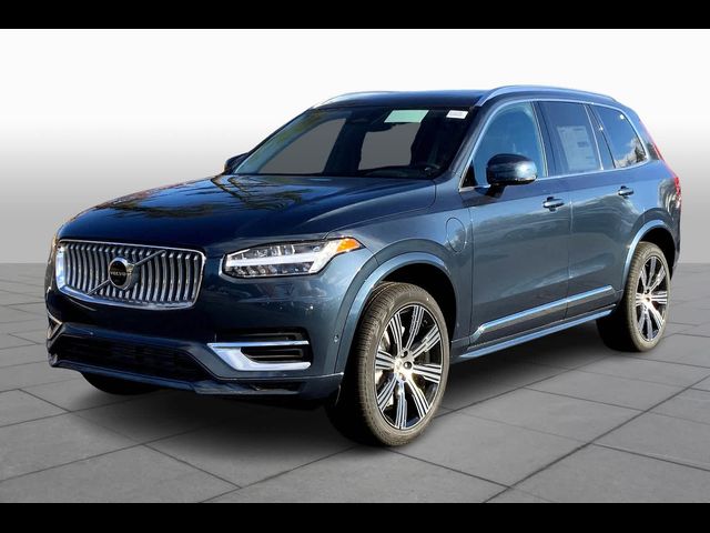 2025 Volvo XC90 Plug-In Hybrid Plus