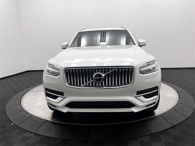 2025 Volvo XC90 Plug-In Hybrid Plus