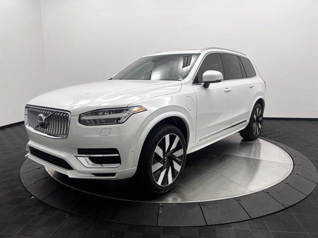 2025 Volvo XC90 Plug-In Hybrid Plus