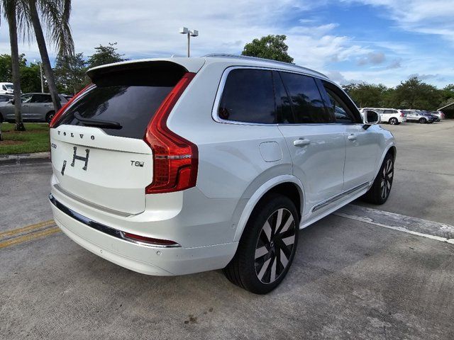 2025 Volvo XC90 Plug-In Hybrid Plus