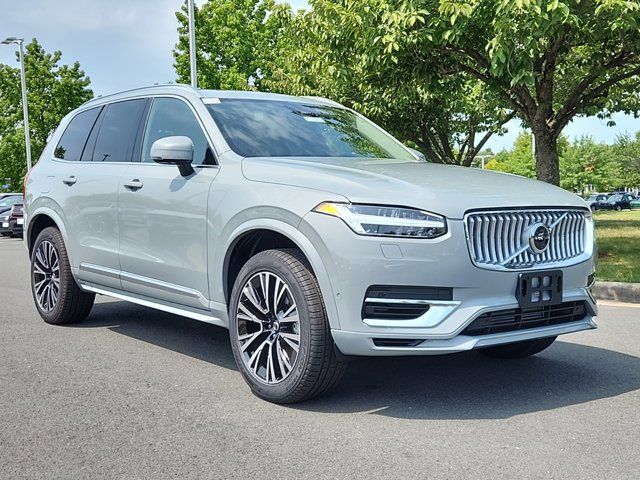 2025 Volvo XC90 Plug-In Hybrid Plus