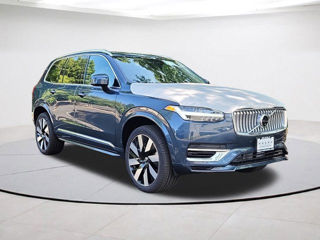 2025 Volvo XC90 Plug-In Hybrid Plus