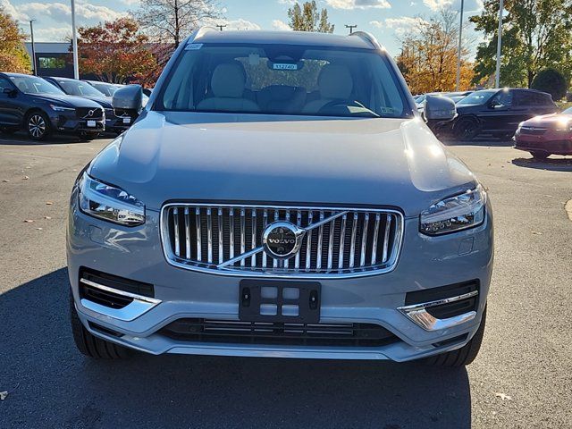 2025 Volvo XC90 Plug-In Hybrid Plus