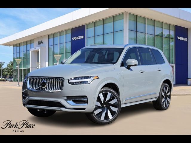 2025 Volvo XC90 Plug-In Hybrid Plus