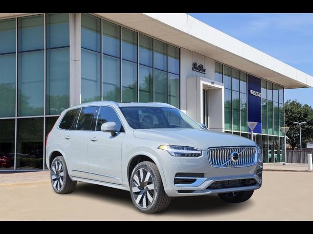 2025 Volvo XC90 Plug-In Hybrid Plus