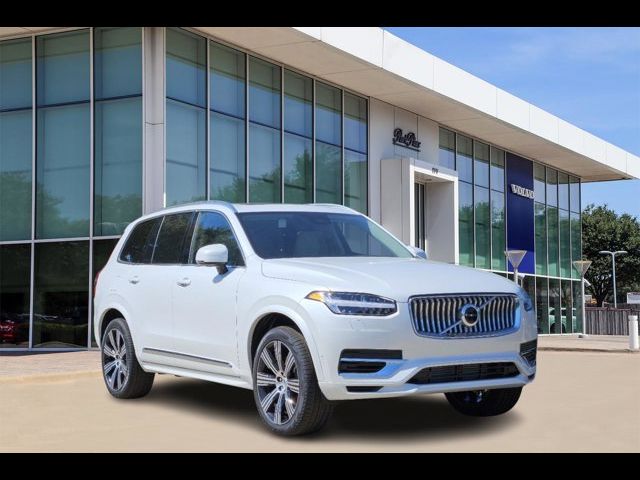 2025 Volvo XC90 Plug-In Hybrid Plus